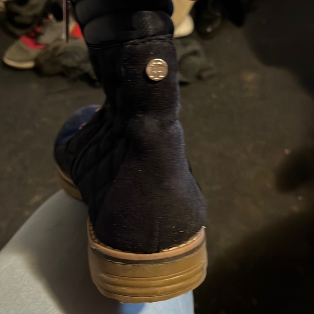 Women’s shoes